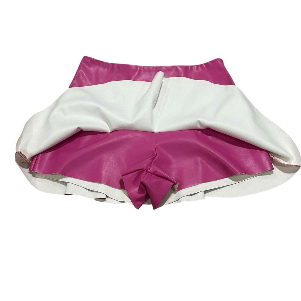 entro. Hot Pink Faux Leather Flared Skirt/ Skort (M) w/ side zipper. - Picture 3 of 6